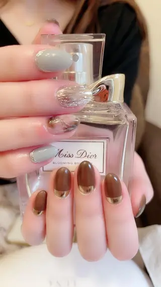 ミディアム カラー ネイル Petite Cannelleのネイルデザイン