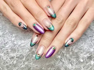 ネイル 🦋 Queenieのネイルデザイン