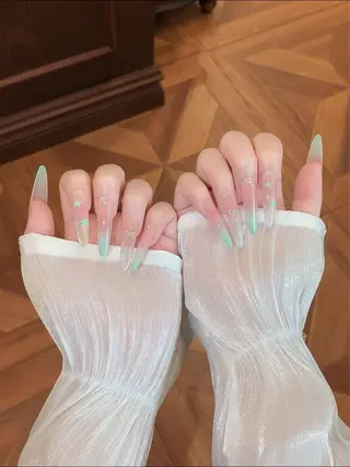 カラー AIN Nailのネイルデザイン