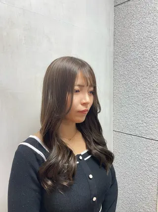 ロング 🧸顔周りカット /透明感🎀のヘアスタイル