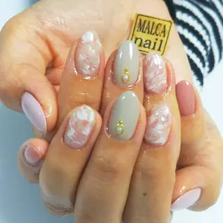 ミディアム カラー パーマ ヘアアレンジ ネイル キッズ マツエク・マツパ 荒木 莉奈のネイルデザイン
