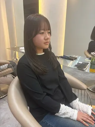 ミディアム レイヤー/ウルフ/ 縮毛矯正/照井友梨のヘアスタイル