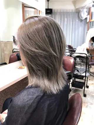 ミディアム カラー 100%髪質改善特化 TRUNSのヘアスタイル