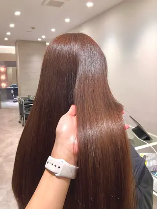 ロング カラー サキ🤍ハイトーン 🩰くびれ巻きヘアのヘアスタイル