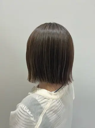 ショート カラー KANA .のヘアスタイル