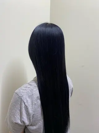 カラー ミディアムレイヤー/ 艶カラーNorikaのヘアスタイル