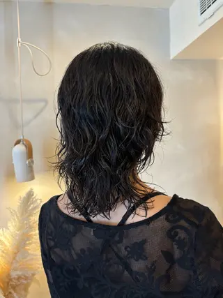 ミディアム パーマ シンバヒナノ/パーマ レイヤー/髪質改善のヘアスタイル