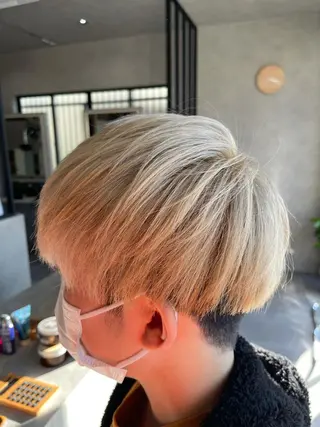 ショート カラー 一ノ瀬 暁のヘアスタイル