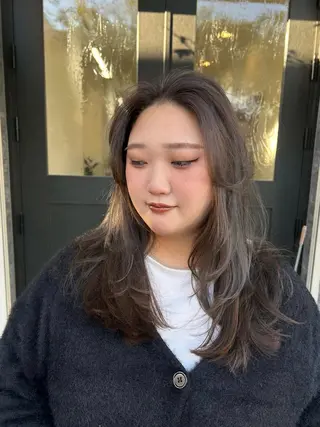 セミロング カラー ﾖｼﾀﾞ ﾕｶのヘアスタイル