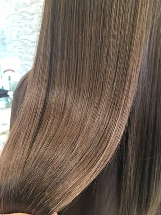ロング タカハシ ヨシヒトのヘアスタイル