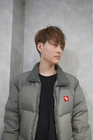 メンズ レイヤーカット/ カラー特化/YUTOのヘアスタイル