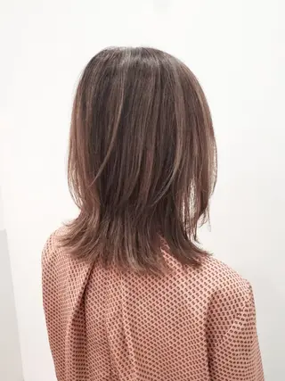 ショート カラー 齋藤 愛美のヘアスタイル