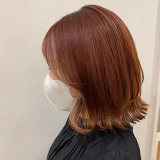 ショート カラー ぱつっとボブ/ 小野あかねのヘアスタイル