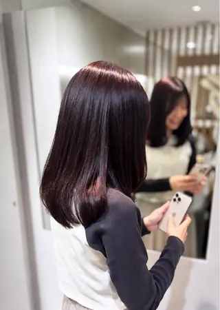 ロング 白土 さくらのヘアスタイル