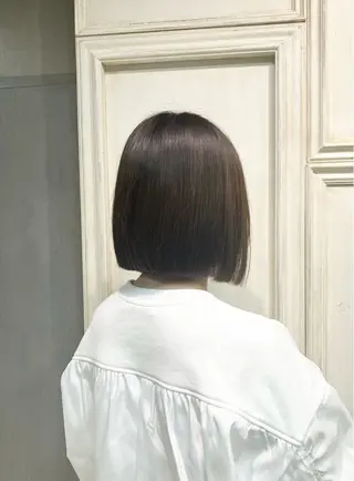 ショート 透明感カラー🎀／ 寒色カラー／マツエクのヘアスタイル