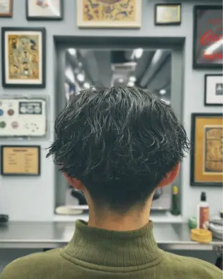 ミディアム パーマ メンズ 池袋メンズパーマ フェード純平のヘアスタイル
