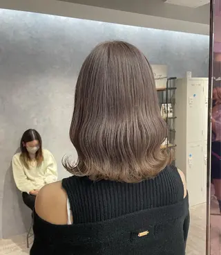 ミディアム Cielro/ダブル カラー/西田咲希のヘアスタイル