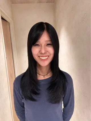 セミロング カラー 透明感カラー/ レイヤーカットのヘアスタイル