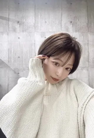 ショート カラー newi ナカノのヘアスタイル