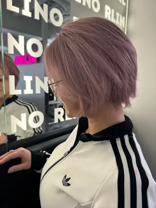 ショート ﾊｲﾗｲﾄ/ﾚｲﾔｰ ｶｯﾄ/大嶽謙のヘアスタイル