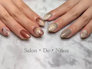 ネイル ボディビルダーSal on.DeNiinaのネイルデザイン