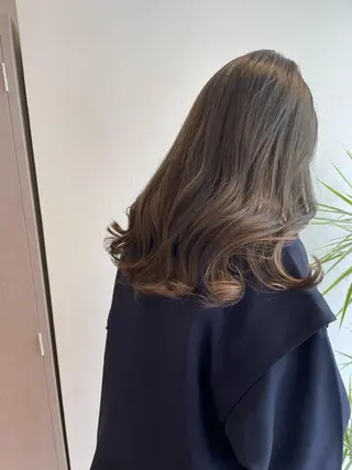 セミロング カラー ayaka ［sou］のヘアスタイル