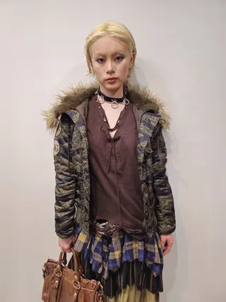 ミディアム OMA　 カタギシのヘアスタイル