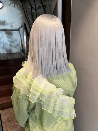 ミディアム カラー 圧倒的デザイン力 店長🎨RENAのヘアスタイル