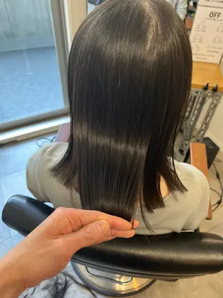 ミディアム OFF YUYAのヘアスタイル