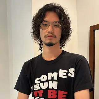 パーマ メンズ 的場 莉音のヘアスタイル