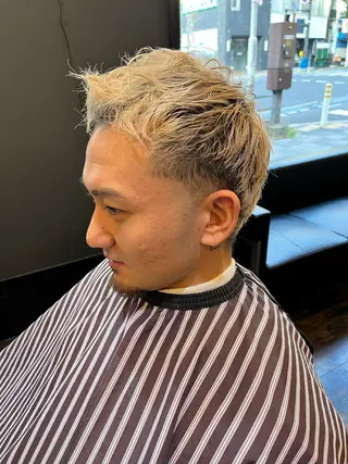 ショート カラー メンズ 夜に通える 理容室山崎健立のヘアスタイル