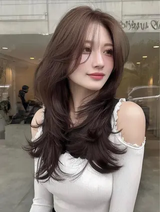 ロング 砂澤 瞳のヘアスタイル