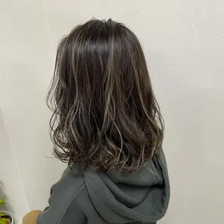 セミロング カラー 【髪質改善】タケウチ 【手で乾かすだけ】のヘアスタイル