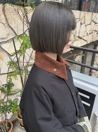 ミディアム カラー AOI ハイトーン/ボブのヘアスタイル