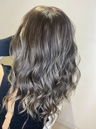 ロング カラー 髪質改善×矯正🫧 韓国ヘアasamiのヘアスタイル