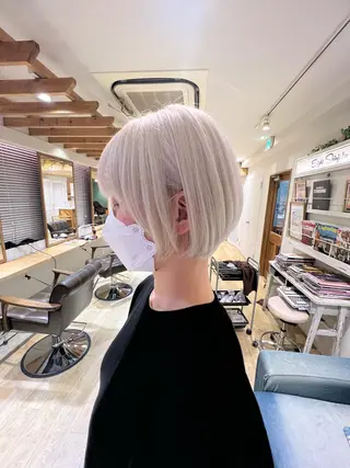 ショート 渋谷ハイトーン/ デザインカラー阿部のヘアスタイル