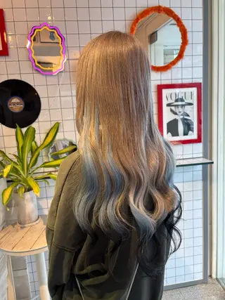 ロング カラー エクステ ハイトーン 💭黒崎ハルカのヘアスタイル