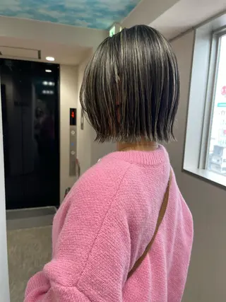 ショート カラー 松井那津子 /ハイライトブリーチのヘアスタイル