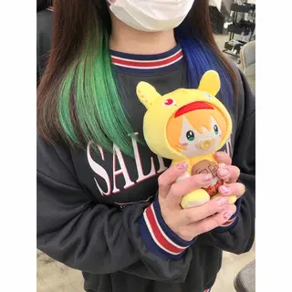 セミロング カラー 推しカラー✨ オタク美容師ユウカのヘアスタイル
