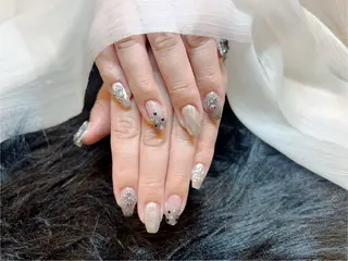 ネイル U.NI  nail .のネイルデザイン