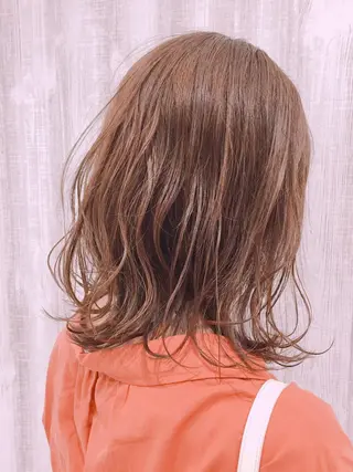 ミディアム カラー 透明感♡︎♡︎ 佐々木早苗のヘアスタイル