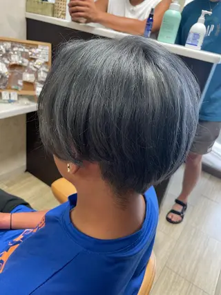 ショート カラー メンズ 徳留 もも花のヘアスタイル