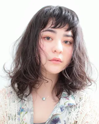 ミディアム パーマ ホリウチ ユキエのヘアスタイル