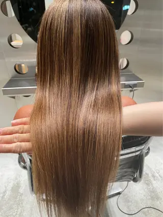 ロング シャウルデッサン トーキョーのヘアスタイル