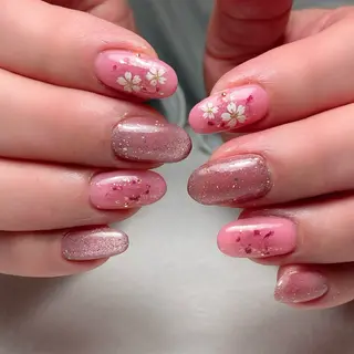 ネイル かおる KAORUのネイルデザイン
