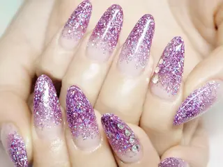 ネイル レイジー スワンのネイルデザイン