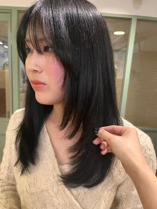 ミディアム 縮毛/パーマ/カラー LUVISM佐藤里咲のヘアスタイル