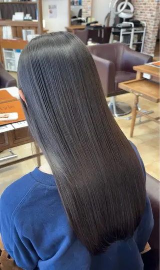 ロング 小島華未/ ヘアカラー/髪質改善のヘアスタイル