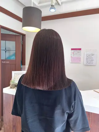 ミディアム カラー YUKA .のヘアスタイル