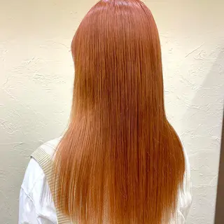 ロング ブリーチ🌈ハイトー ンカラー ✨アニカ✨のヘアスタイル